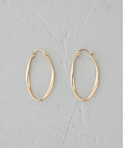 AZUL by moussy(アズールバイマウジー)の「オーバルフープピアス(ピアス(両耳用)・レディース・シルバー/ゴールド系その他・FREE)」の1枚目の写真