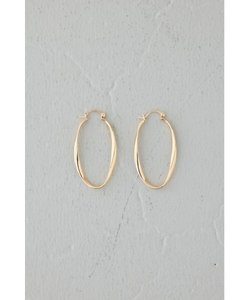 AZUL by moussy(アズールバイマウジー)の「オーバルフープピアス(ピアス(両耳用)・レディース・シルバー/ゴールド系その他・FREE)」の9枚目の写真