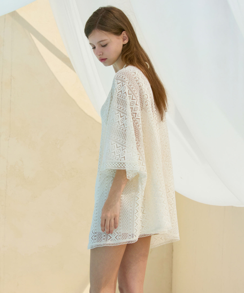 VIKINI VENDER(ビキニベンダー)の「ベルルパンチングクロシェローブカバーアップ - アイボリー(その他トップス・レディース・その他・ONE SIZE)」の4枚目の写真