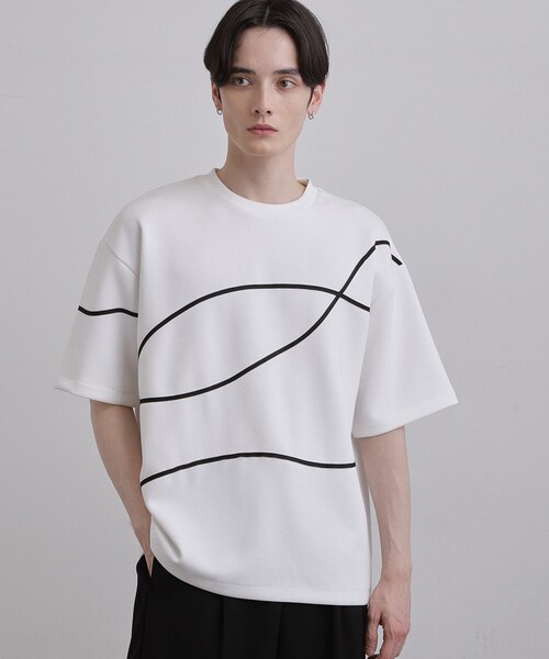 tk.TAKEO KIKUCHI(ティーケータケオキクチ)の「コードエンブロカットソー(Tシャツ/カットソー・メンズ・ホワイト/ブラック/ネイビー・02/03)」の2枚目の写真