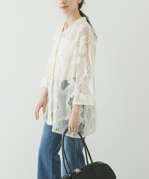 URBAN RESEARCH（アーバンリサーチ）の「ESTHE　OVERSIZED SHEER LACE SHIRTS（シャツ/ブラウス・レディース・オフホワイト/ブラウン・SMALL）」の4枚目の写真