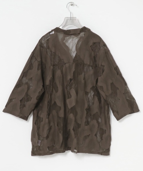 URBAN RESEARCH（アーバンリサーチ）の「ESTHE　OVERSIZED SHEER LACE SHIRTS（シャツ/ブラウス・レディース・オフホワイト/ブラウン・SMALL）」の14枚目の写真
