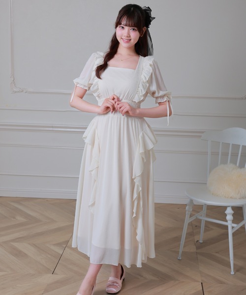 Anely(アネリー)の「Anely スクエアネック ラッフル フリル パフスリーブ ワンピース(ワンピース・レディース・ブルーグレー/アイボリー/ブラック・FREE)」の19枚目の写真