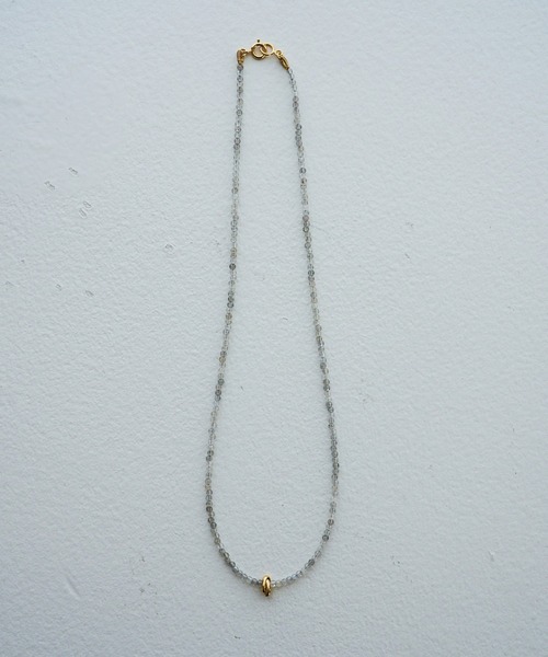 anuke(アンヌーク)の「anuke Color Stone Necklace(ネックレス・レディース・ブラック/オフホワイト・FREE)」の1枚目の写真