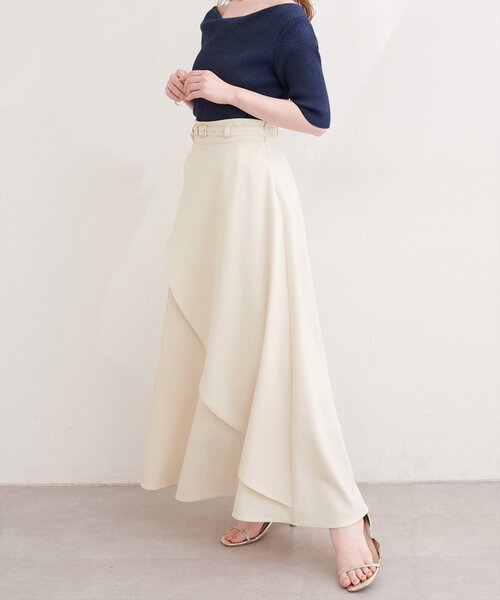 natural couture（ナチュラルクチュール）の「ゴールドバックル付きラップフレアスカート（スカート・レディース・チャコールグレー/ピンク/ブラック/ライトベージュ/アイボリー・FREE）」の2枚目の写真
