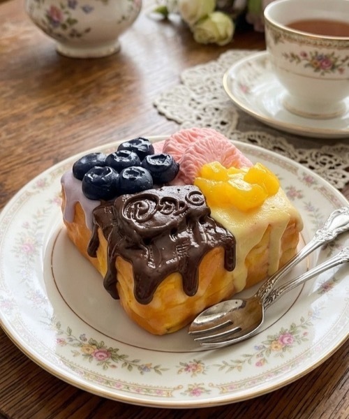 セール】BIGスクエアケーキ水感スクイーズ（おもちゃ）｜Curaful