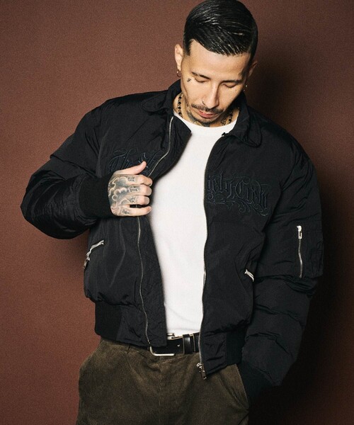 Subciety(サブサエティ)の「Nylon bomber jkt(ミリタリージャケット・メンズ・グレイッシュベージュ/ブラック・SMALL/MEDIUM/LARGE/X-LARGE)」の6枚目の写真