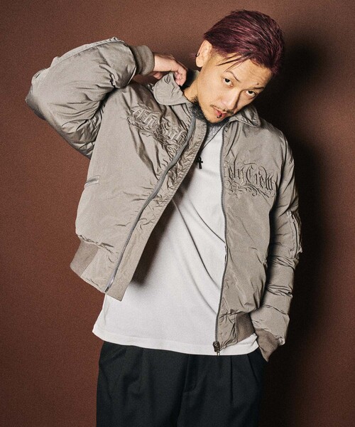 Subciety(サブサエティ)の「Nylon bomber jkt(ミリタリージャケット・メンズ・グレイッシュベージュ/ブラック・SMALL/MEDIUM/LARGE/X-LARGE)」の19枚目の写真