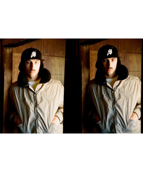 Subciety(サブサエティ)の「Nylon bomber jkt(ミリタリージャケット・メンズ・グレイッシュベージュ/ブラック・SMALL/MEDIUM/LARGE/X-LARGE)」の22枚目の写真
