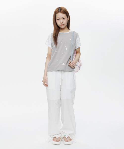 OHESHIO(オヘシオ)の「FLORAL TWO TONE T-SHIRT, GRAY(Tシャツ/カットソー・レディース・その他・FREE)」の7枚目の写真
