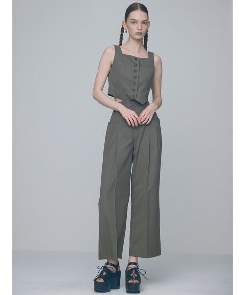 MURUA(ムルーア)の「【セットアップ対応】タックワイドパンツ 夏服(スラックス・レディース・アイボリー/グレー/モカ・1/2)」の7枚目の写真