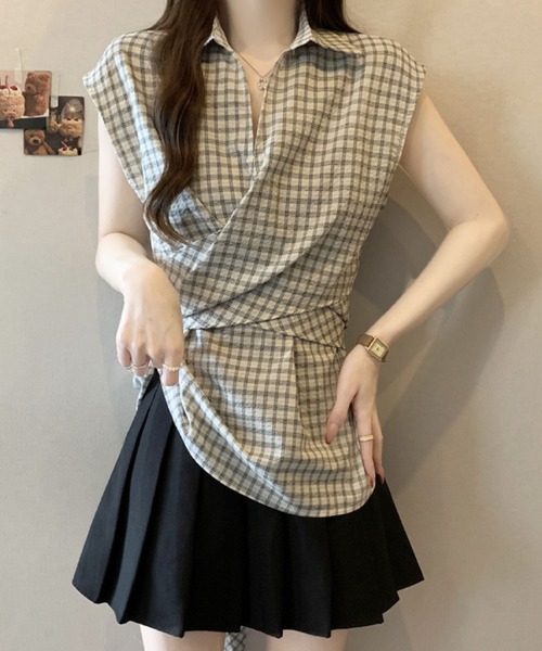 2ly2(トゥーリートゥー)の「チェックブラウス ノースリーブ ラップ風 カシュクール シャツ トップス ゆったり 体型カバー 春夏(シャツ/ブラウス・レディース・ホワイト/ネイビー・FREE)」の5枚目の写真