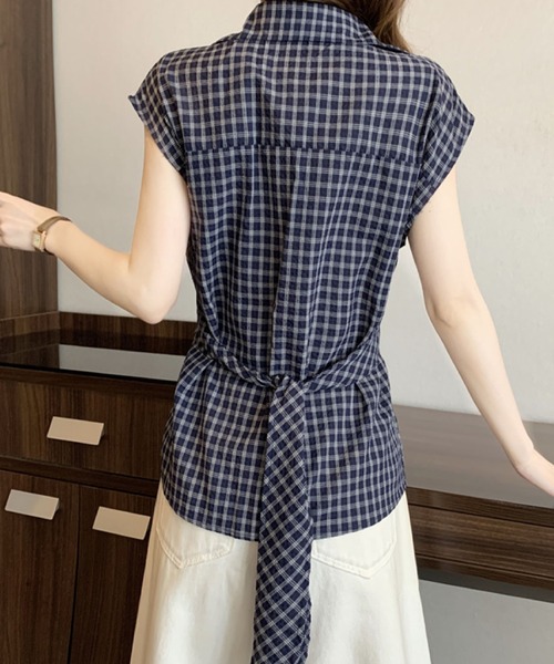 2ly2(トゥーリートゥー)の「チェックブラウス ノースリーブ ラップ風 カシュクール シャツ トップス ゆったり 体型カバー 春夏(シャツ/ブラウス・レディース・ホワイト/ネイビー・FREE)」の17枚目の写真