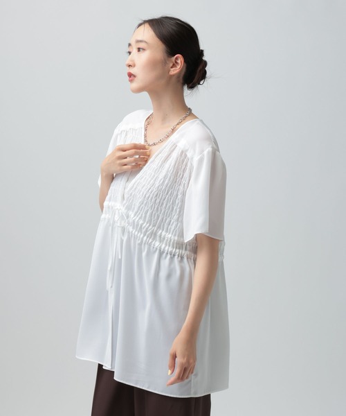 LEPSIM(レプシィム)の「シャーリングピコブラウスチュニック 1043527(シャツ/ブラウス・レディース・ブラウン/ブラック/オフホワイト・FREE)」の5枚目の写真