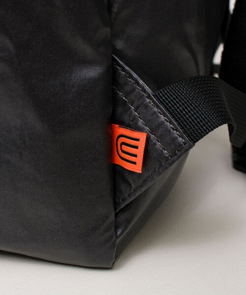 UNIVERSAL OVERALL(ユニバーサルオーバーオール)の「【UNIVERSAL OVERALL】Surplus ANYTIME daily rucksack(バックパック/リュック・メンズ・チャコールグレー/ダークカーキ・FREE)」の8枚目の写真