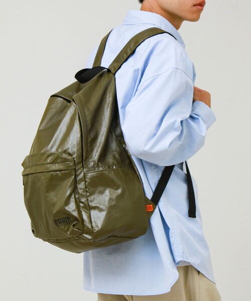 UNIVERSAL OVERALL(ユニバーサルオーバーオール)の「【UNIVERSAL OVERALL】Surplus ANYTIME daily rucksack(バックパック/リュック・メンズ・チャコールグレー/ダークカーキ・FREE)」の18枚目の写真