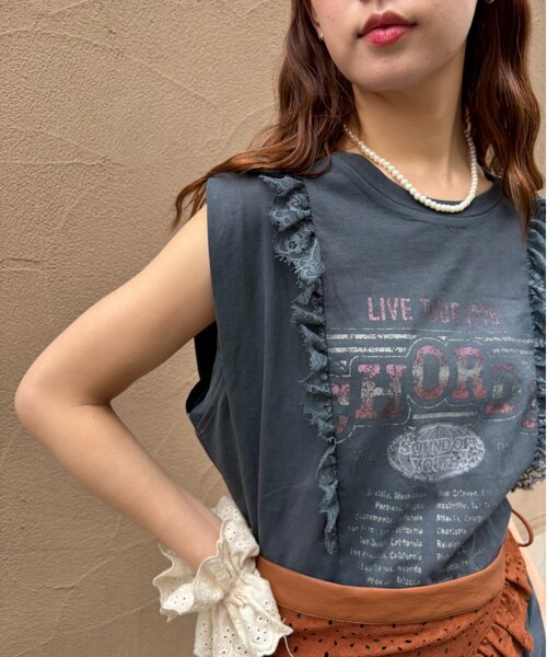 w closet(ダブルクローゼット)の「レースバンドTシャツ(Tシャツ/カットソー・レディース・ブラック/オフホワイト/オレンジ・FREE)」の2枚目の写真
