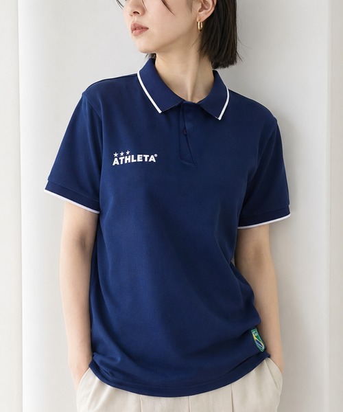 ATHLETA(アスレタ)の「≪athleta≫きちんと見えるのに、気負わず着られる!ATHLETAらしいフットボールムードを、毎日のきれいめカジュアルに馴染ませる鹿の子ポロシャツ(ポロシャツ・レディース・オフホワイト/ブラック/ネイビー・S/M)」の3枚目の写真