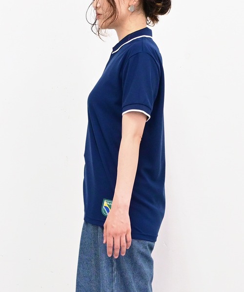 ATHLETA(アスレタ)の「≪athleta≫きちんと見えるのに、気負わず着られる!ATHLETAらしいフットボールムードを、毎日のきれいめカジュアルに馴染ませる鹿の子ポロシャツ(ポロシャツ・レディース・オフホワイト/ブラック/ネイビー・S/M)」の14枚目の写真