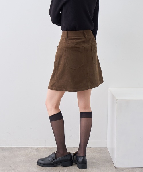 NOGLE(ノグル)の「【NOGLE/ノグル】ミニコーデュロイスカート(スカート・レディース・ベージュ/ブラウン/ブラック・M/S)」の16枚目の写真