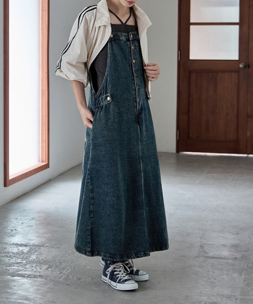 aity(アイティ)の「配色ショルダーデニムサロペットスカート(ジャンパースカート・レディース・ネイビー/ブルー系1・M/L/LL/3L/4L)」の4枚目の写真