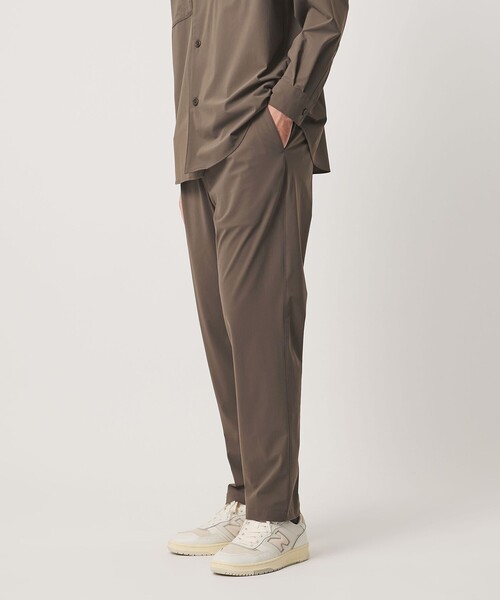 UNITED ARROWS(ユナイテッドアローズ)の「ナイロン/ポリウレタン エコニール 1プリーツ ハーフギャザー イージーパンツ タテヨコストレッチ(その他パンツ・メンズ・ブラック/モカ・M/XL/S/L)」の8枚目の写真