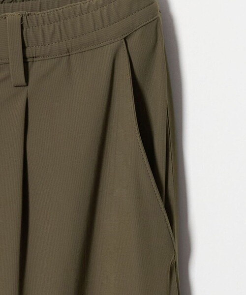 UNITED ARROWS(ユナイテッドアローズ)の「ナイロン/ポリウレタン エコニール 1プリーツ ハーフギャザー イージーパンツ タテヨコストレッチ(その他パンツ・メンズ・ブラック/モカ・M/XL/S/L)」の18枚目の写真