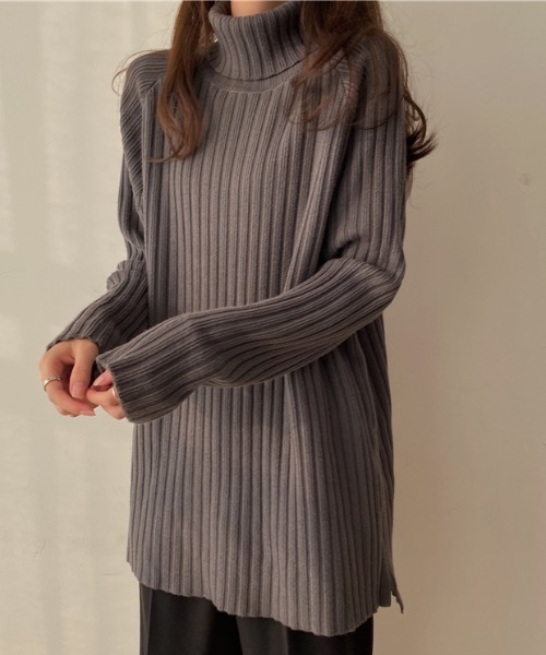 AMAJI(アマジ)の「タートルネック ルーズ ロングニットトップス(ニット/セーター・レディース・ブルー/ネイビー/オレンジ/ホワイト/グレー/ブラック/ブラウン/ベージュ/レッド/ワインレッド・FREE)」の13枚目の写真