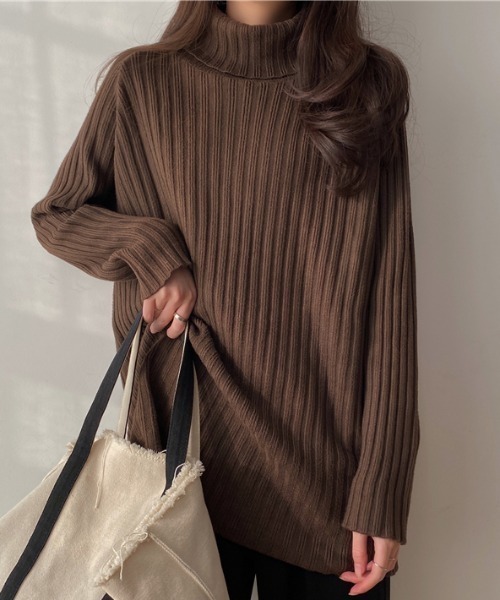 AMAJI(アマジ)の「タートルネック ルーズ ロングニットトップス(ニット/セーター・レディース・ブルー/ネイビー/オレンジ/ホワイト/グレー/ブラック/ブラウン/ベージュ/レッド/ワインレッド・FREE)」の14枚目の写真