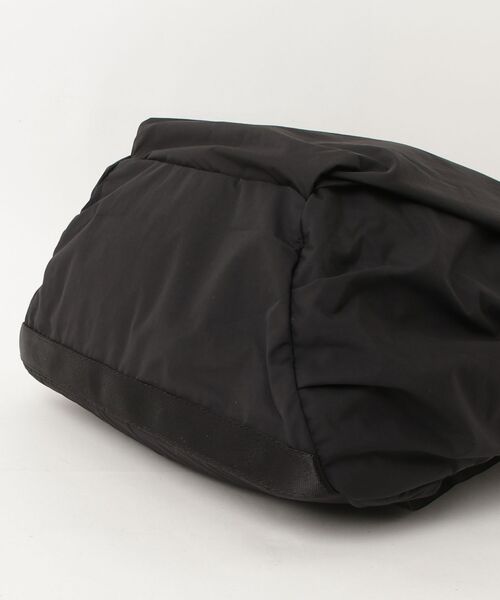 THE NORTH FACE(ザノースフェイス)の「【THE NORTH FACE】Ficus Pack(バックパック/リュック・レディース・ブラック・FREE)」の4枚目の写真