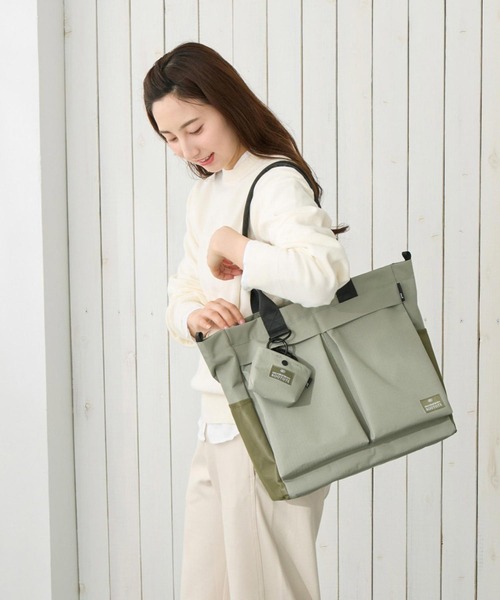 ROOTOTE(ルートート)の「ルートート / A4 PC収納 トートバッグ 3WAY 撥水 軽量 通勤 通学 SC.アーキャトルワイド.リップストップ-A(ショルダーバッグ・レディース・チャコールグレー/ブラウン/カーキ/ブラック・FREE)」の19枚目の写真