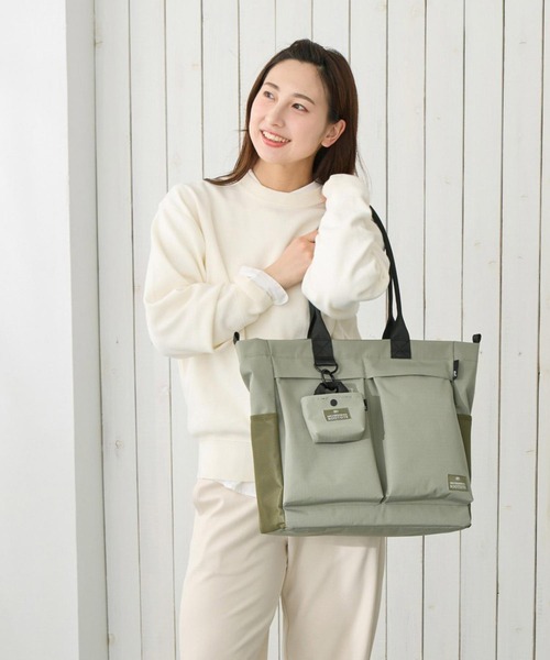ROOTOTE(ルートート)の「ルートート / A4 PC収納 トートバッグ 3WAY 撥水 軽量 通勤 通学 SC.アーキャトルワイド.リップストップ-A(ショルダーバッグ・レディース・チャコールグレー/ブラウン/カーキ/ブラック・FREE)」の20枚目の写真