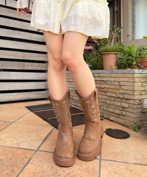 w closet(ダブルクローゼット)の「ウエスタンボリュームブーツ(ブーツ・レディース・キャメル/ブラウン・MEDIUM/LARGE)」の7枚目の写真
