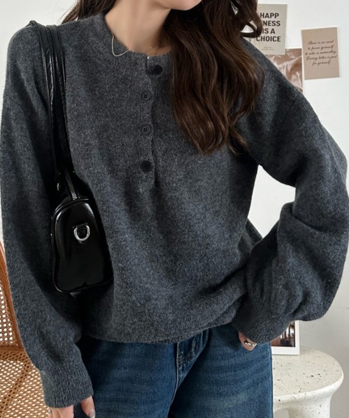 Eclat one(エクラワン)の「【Eclat one】ヘンリーネック ルーズ ニット プルオーバー(ニット/セーター・レディース・グレー/ブラック/ホワイト/レッド・FREE)」の12枚目の写真