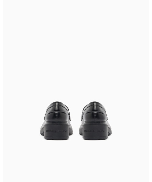 ARMANI EXCHANGE(アルマーニエクスチェンジ)の「【A|X アルマーニ エクスチェンジ】<オンライン限定>ロゴプレート チャンキーソールローファー(ローファー・レディース・ブラック・38/37/36/35/39)」の4枚目の写真