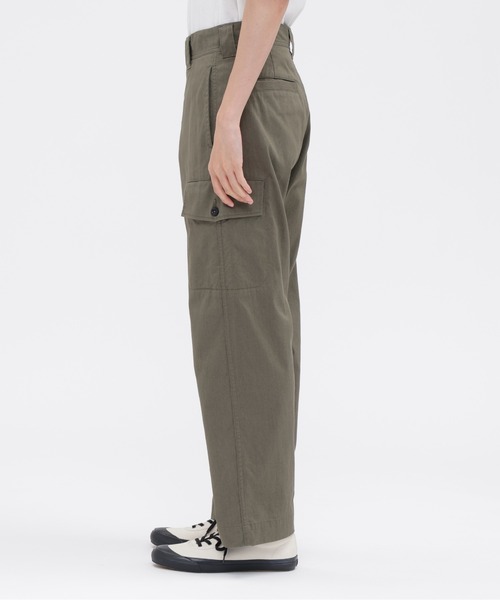 MHL.(エムエイチエル)の「UTILITY COTTON NYLON TWILL(その他パンツ・メンズ・カーキ/グレー・LARGE/MEDIUM/SMALL)」の8枚目の写真