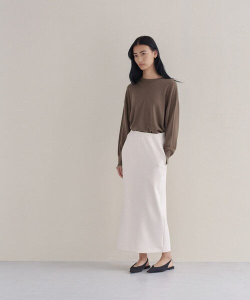 cloenc（クロエンス）の「【WEB限定カラーあり】Relaxy Rich シルクカシミヤ混 クルーニット（ニット/セーター・レディース・ピンク/サックスブルー/ブラウン系8/ライトグレー系8/オリーブ/ワインレッド/ライトイエロー系/ベージュ系その他7/ネイビー・02）」の5枚目の写真