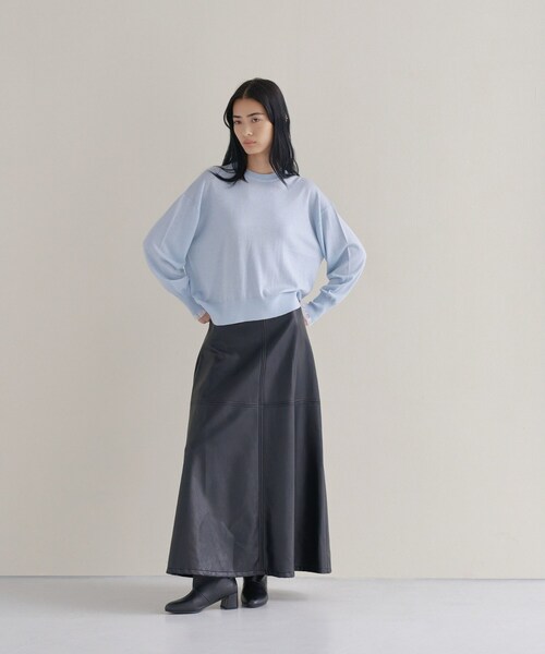 cloenc（クロエンス）の「【WEB限定カラーあり】Relaxy Rich シルクカシミヤ混 クルーニット（ニット/セーター・レディース・ピンク/サックスブルー/ブラウン系8/ライトグレー系8/オリーブ/ワインレッド/ライトイエロー系/ベージュ系その他7/ネイビー・02）」の16枚目の写真