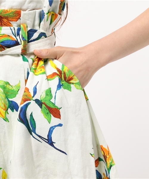 LILIDIA(リリディア)の「バックスリットフレアOP(ワンピース・レディース・ホワイト系その他/ブラック系その他/ブルー・0/1)」の4枚目の写真