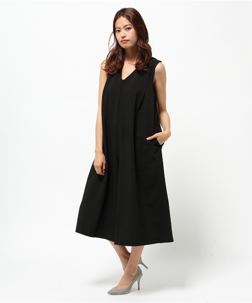 MOUSSY（マウジー）の「V NECK WIDE ALL IN ONE F（つなぎ/オールインワン・レディース・ブラック/トップグレー・1/2）」の6枚目の写真