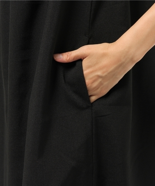 MOUSSY（マウジー）の「V NECK WIDE ALL IN ONE F（つなぎ/オールインワン・レディース・ブラック/トップグレー・1/2）」の13枚目の写真