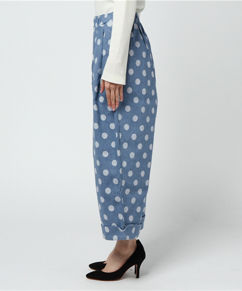 MERLOT（メルロー）の「デニムドット柄パンツ2223（デニムパンツ・レディース・ライトブルー/ネイビー・FREE）」の4枚目の写真