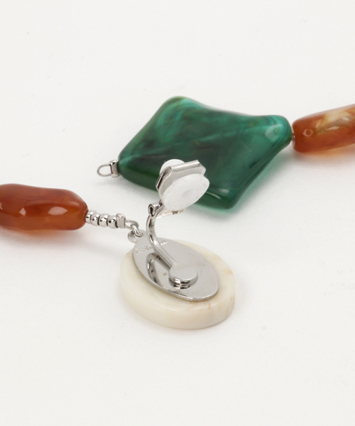 MOUSSY(マウジー)の「AMBER COLOR EARRING(ピアス(両耳用)・レディース・ピンク系その他/ブラウン系その他/グリーン系その他・FREE)」の4枚目の写真