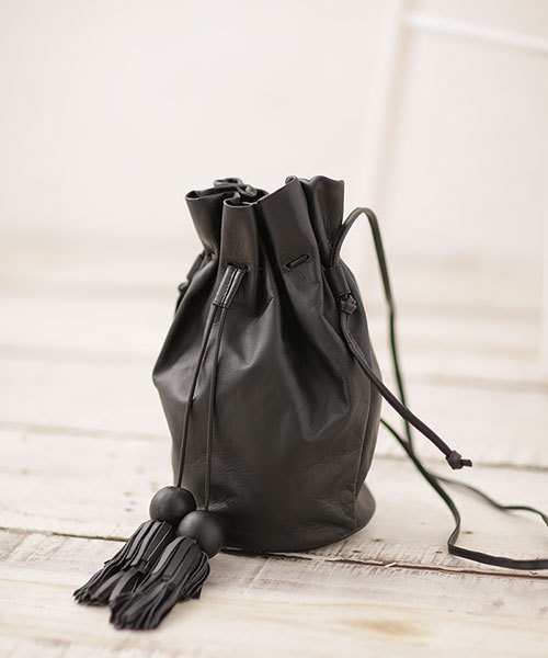 Casselini（キャセリーニ）の「CASSELINI/GloomyLeather BAG（ショルダーバッグ・レディース・ブラック/ブラウン・FREE）」の2枚目の写真