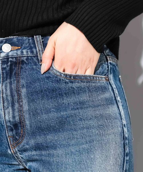 CIAOPANIC（チャオパニック）の「裾スリット入りストレートデニム（デニムパンツ・レディース・ネイビー/ブルー・SMALL/MEDIUM）」の8枚目の写真