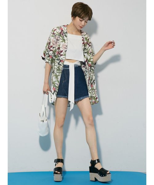 EMODA（エモダ）の「アシメトリージャストウエストショートパンツ（デニムパンツ・レディース・ブルー/インディゴブルー・SMALL/MEDIUM）」の6枚目の写真