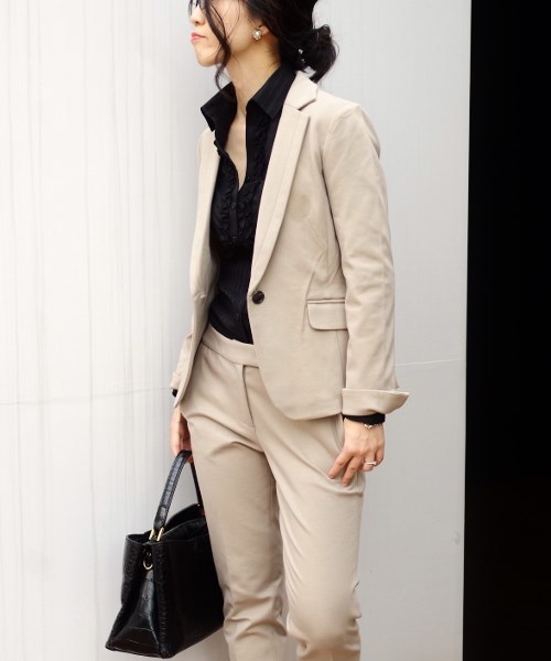 NARACAMICIE（ナラカミーチェ）の「【セットアップスーツ対応】ポンチテーラードジャケット（スーツジャケット・レディース・ブラック/ベージュ/グレー・SMALL/MEDIUM/LARGE）」の6枚目の写真