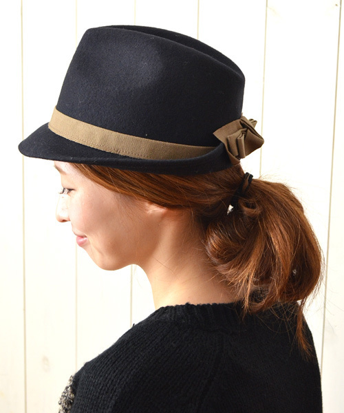 SHIPS for women(シップスフォーウィメン)の「BETTINA:フェルトリボン ハット(ハット・レディース・キャメル/ネイビー/ブルー系その他/ベージュ系その他・ONE SIZE)」の3枚目の写真