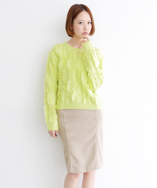 KBF（ケイビーエフ）の「KBF フリンジニットプルオーバー（ニット/セーター・レディース・オフホワイト/ブラック/イエロー・ONE）」の3枚目の写真