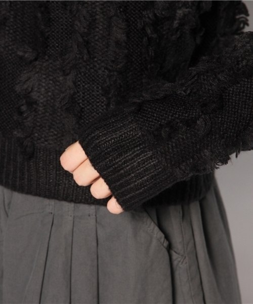 KBF（ケイビーエフ）の「KBF フリンジニットプルオーバー（ニット/セーター・レディース・オフホワイト/ブラック/イエロー・ONE）」の7枚目の写真